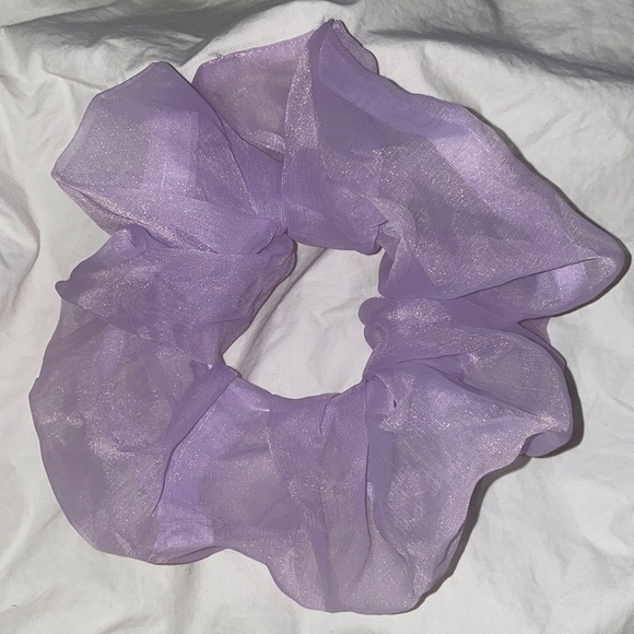 Oversize Organza Scrunchie - Picture 1 of 4